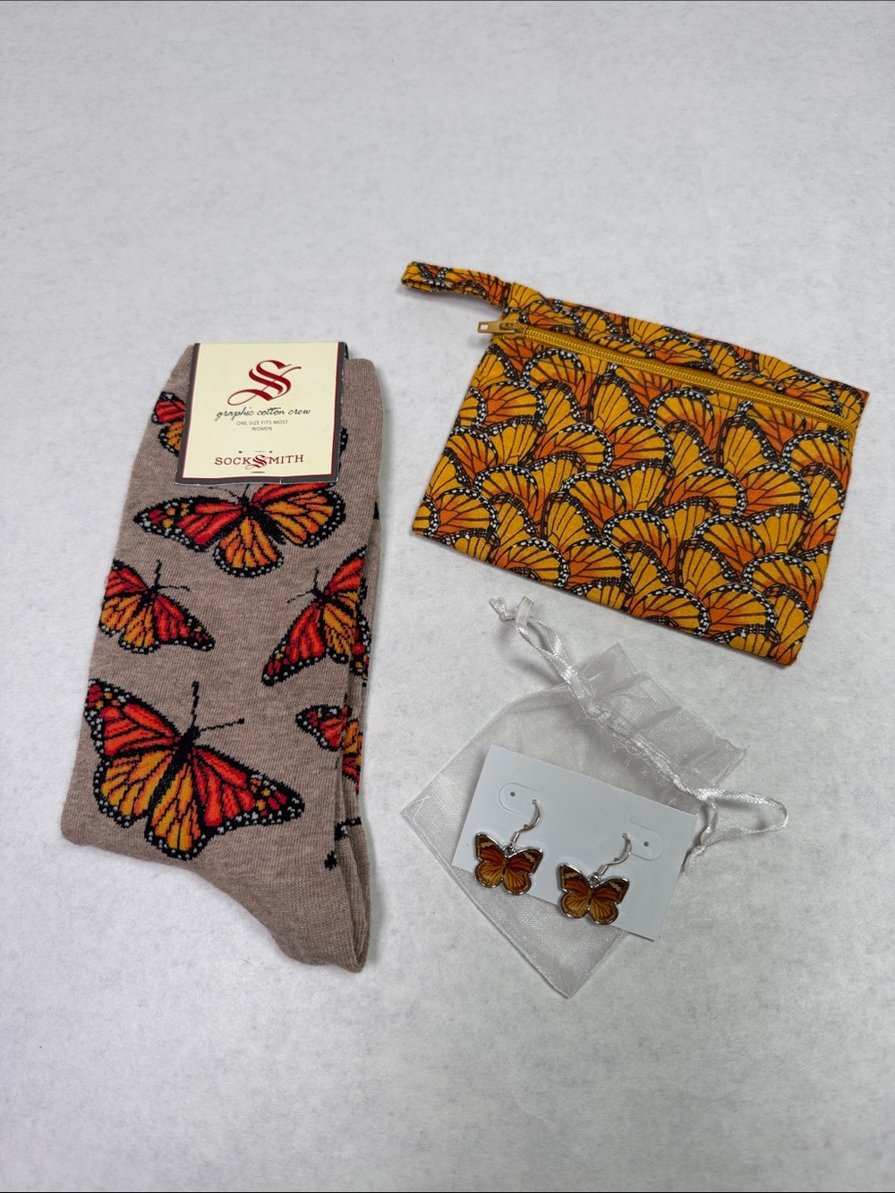 NWT Monarch Butterfly LOT 3 Crew Socks Women’s OS Earrings Zippered Wallet Fob